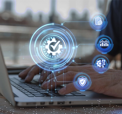 Manos programando iconos aplicaciones